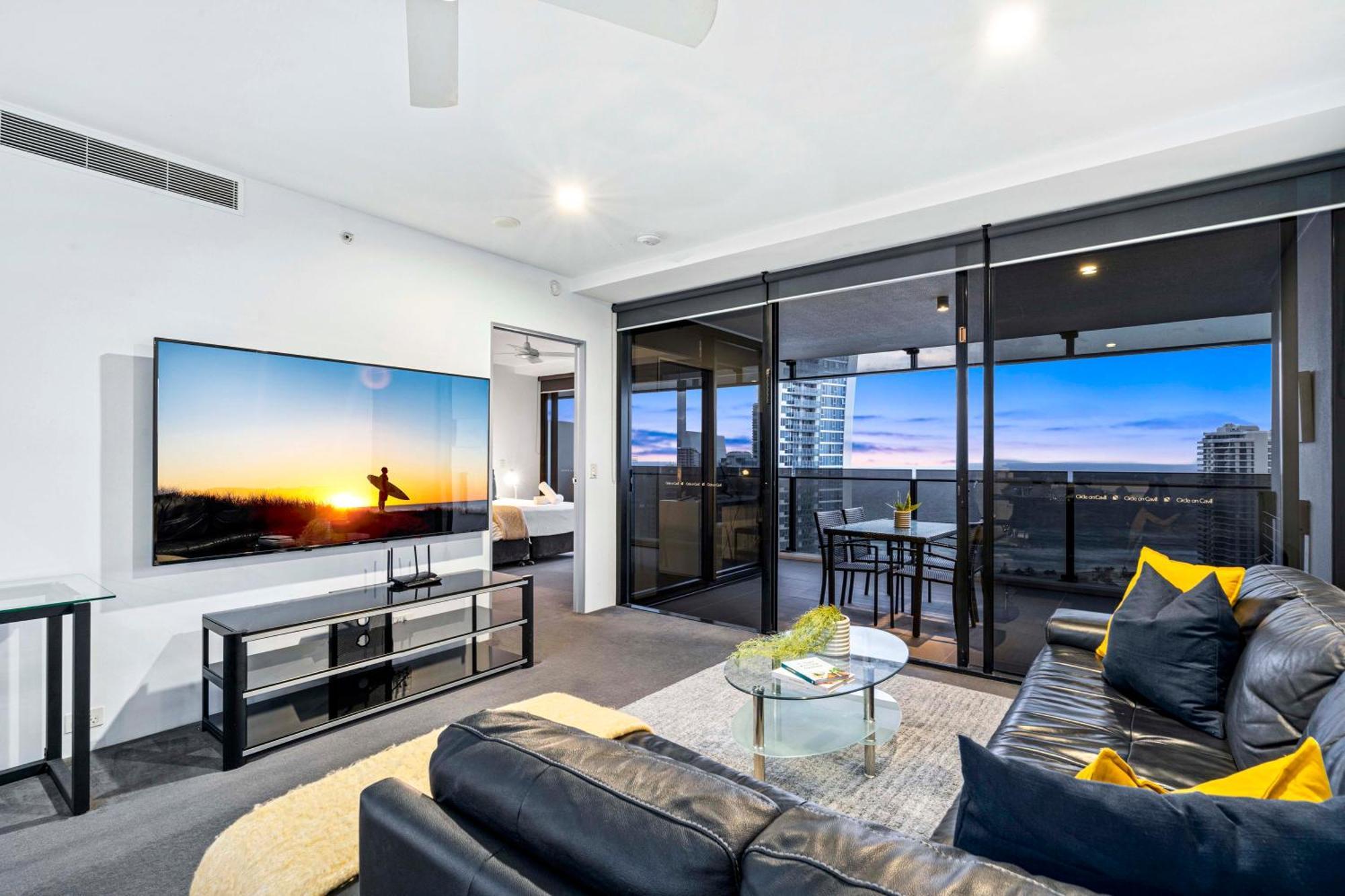 גולד קוסט Ocean View Apartments With Balcony - Circle On Cavill - Central Location! - Self Contained & Privately Managed מראה חיצוני תמונה