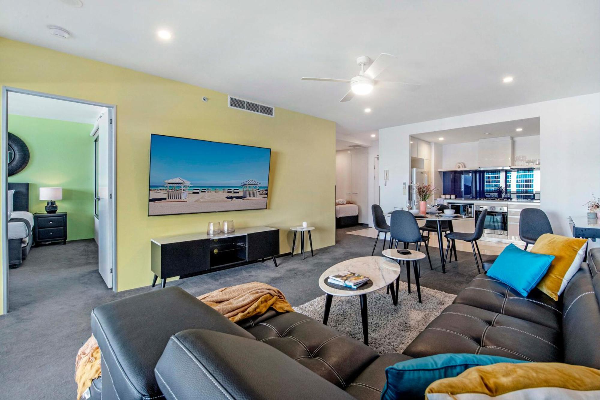 גולד קוסט Ocean View Apartments With Balcony - Circle On Cavill - Central Location! - Self Contained & Privately Managed מראה חיצוני תמונה