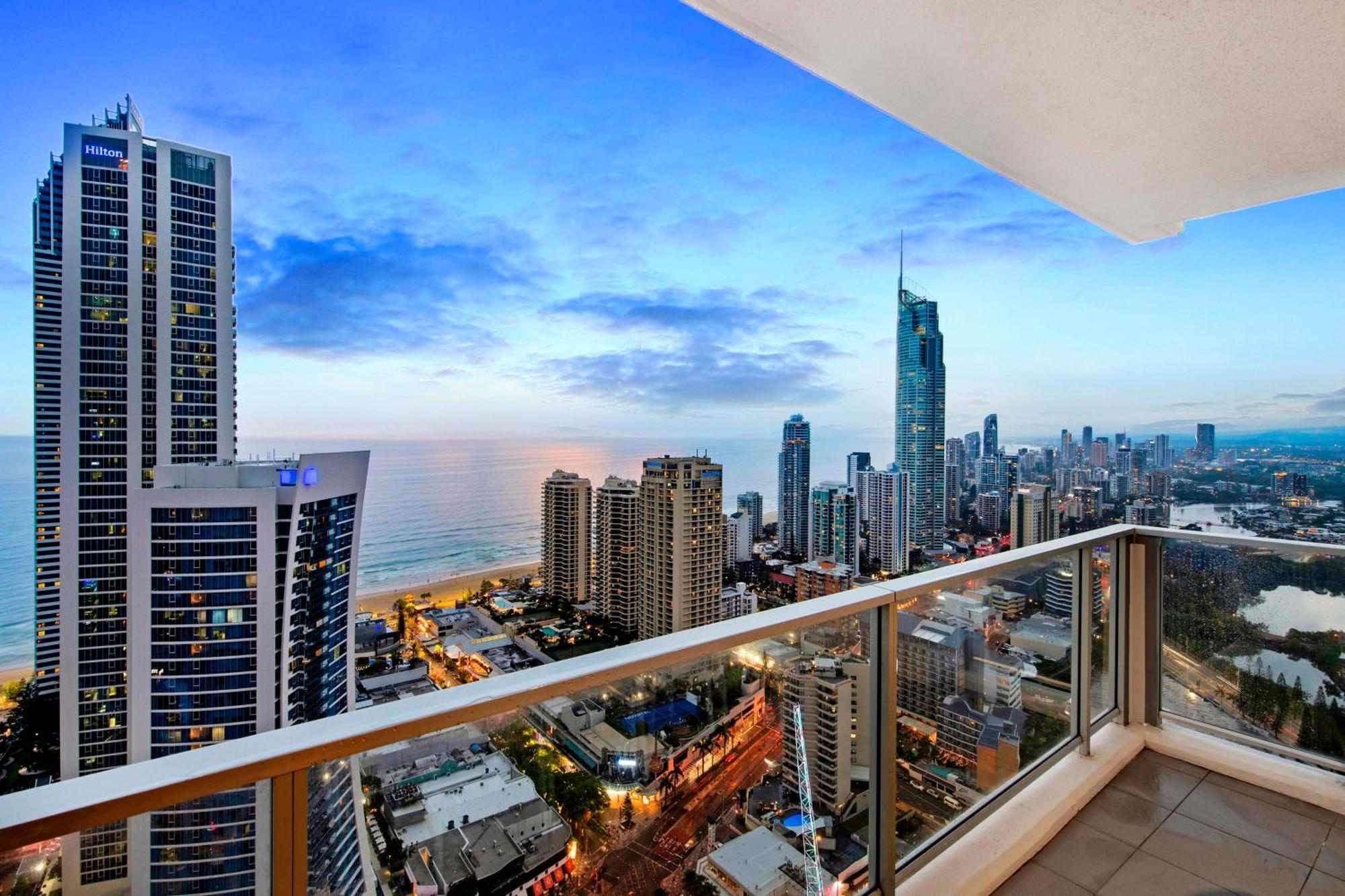 גולד קוסט Ocean View Apartments With Balcony - Circle On Cavill - Central Location! - Self Contained & Privately Managed מראה חיצוני תמונה